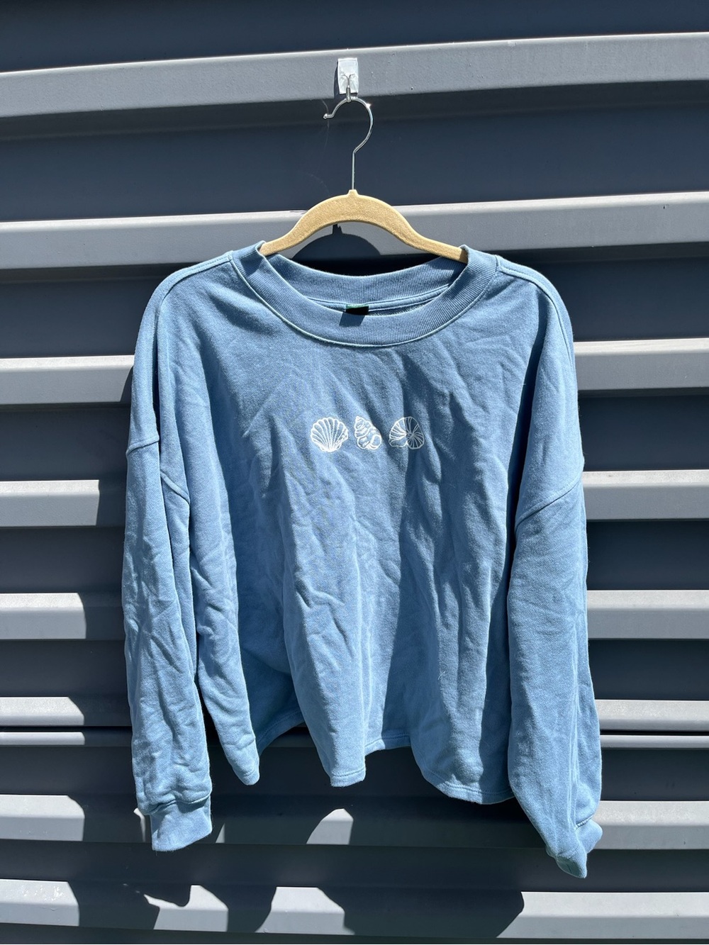 wild fable Light Blue Shell Embroidered Crewneck Sweatshirt